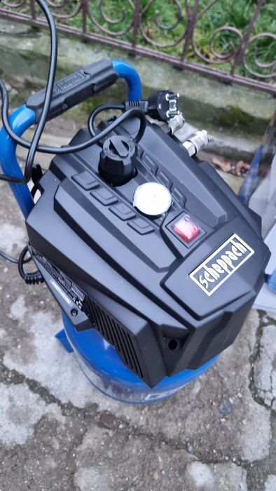 Compresor vertical  30l 10 bari