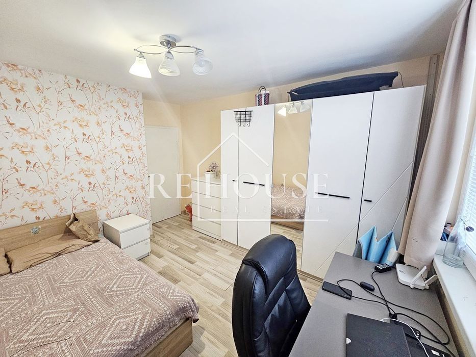 Продава се Двустаен апартамент в Варна, Левски - 70 кв.м за 1986 €/кв.м - Снимка #7