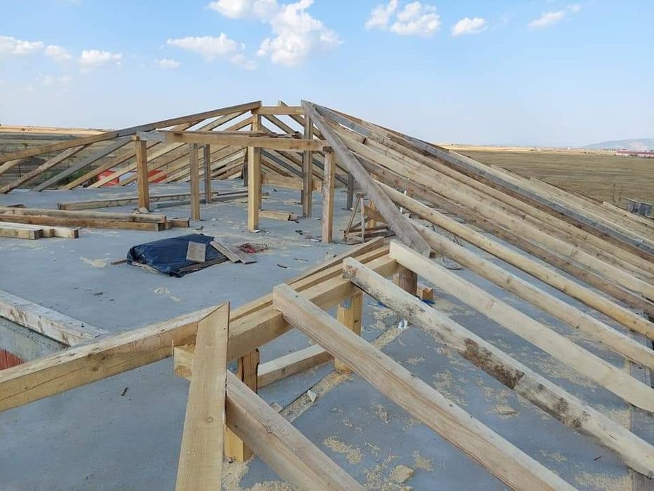 Acoperișe ,Construcții Renovari