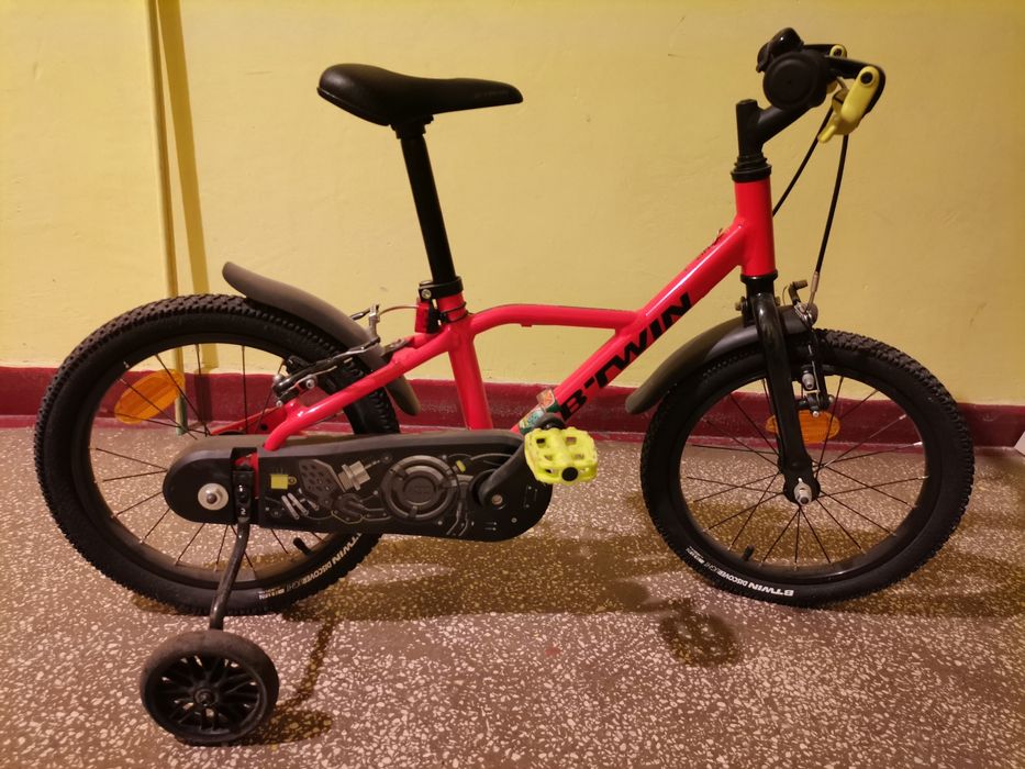Vând Bicicleta copii si patine bonus