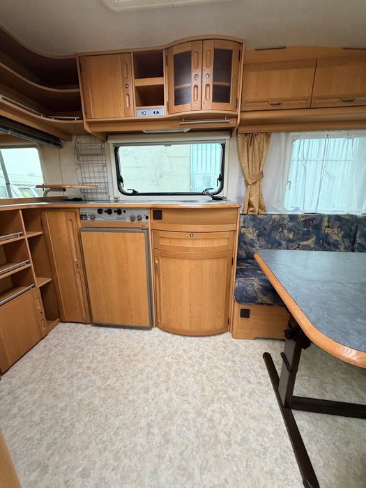 Rulota Adria Unica 502UP,an2001,4 pers,fransbed,baie,dus,wc fix