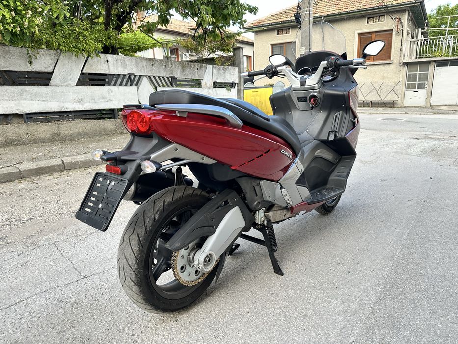 Gilera GP800 НОВ ВНОС 41.424 Километра!