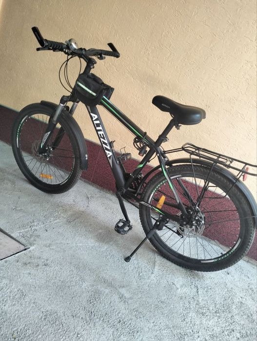 Велосипед в хорошем состояние .