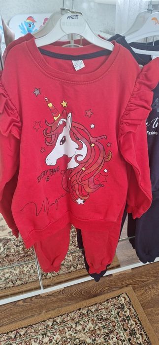 Продам костюм единорога на девочку