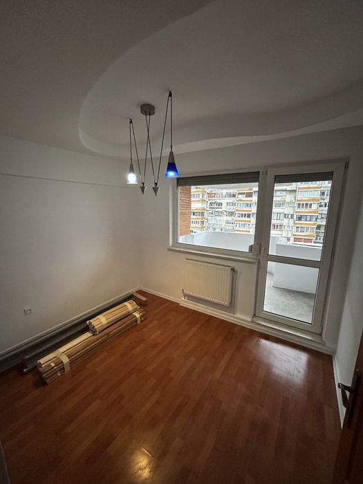 Aprtament 3 camere ultracentral, zona ZERO, Bacau, renovat, proprietar-de vanzare