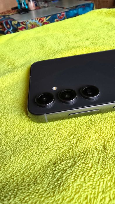 Samsung s23 fe (230€)