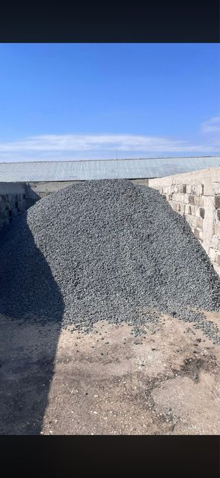 Agregate balastiere:nisip ,balast ,piatra concasata ,pamant