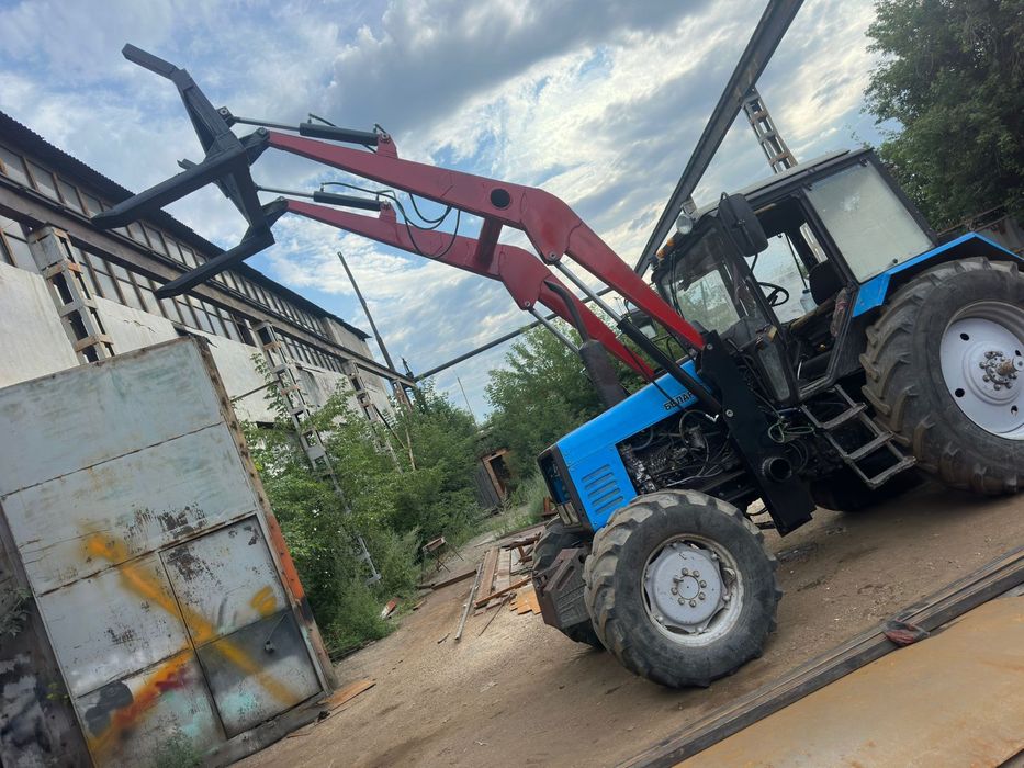 Продам Кун, ковш, вилы ,отвал, грабли.