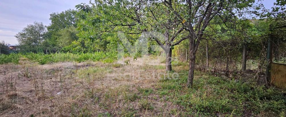 Парцел в Пловдив, област-с.Червен площ 980 цена 49900