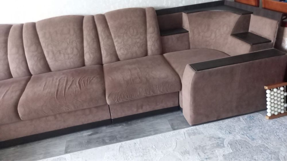 Продам диван в хорошем сост