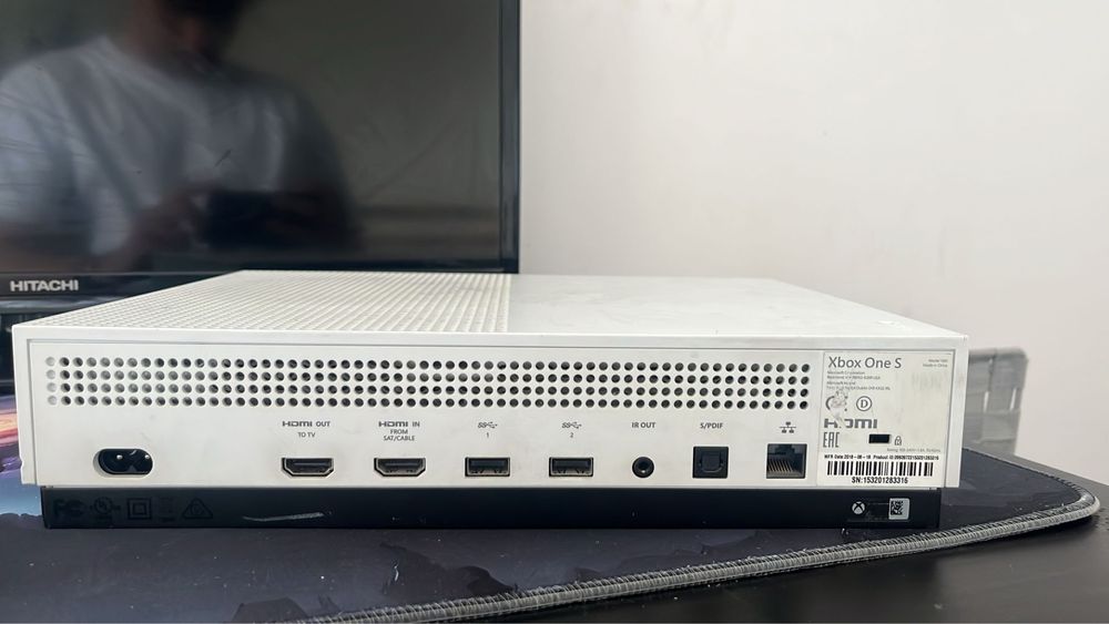 Xbox one S cu jocuri si controller