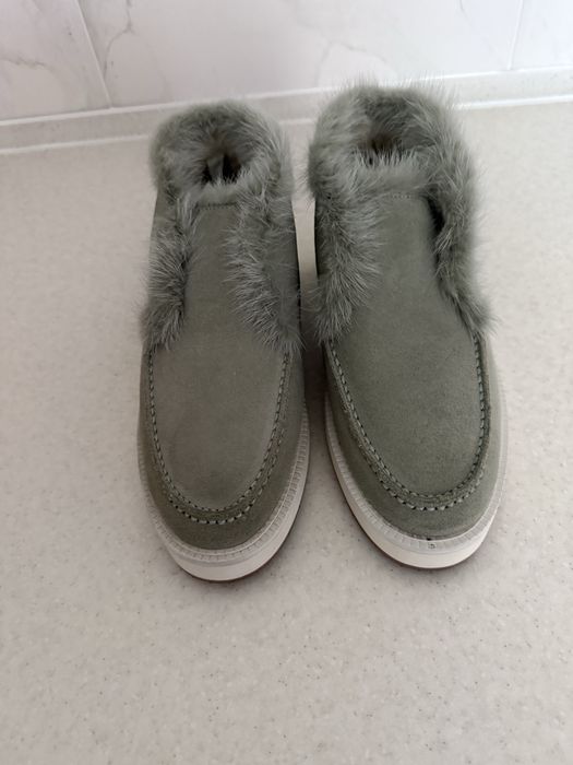 Продам женскую обувь , лоферы