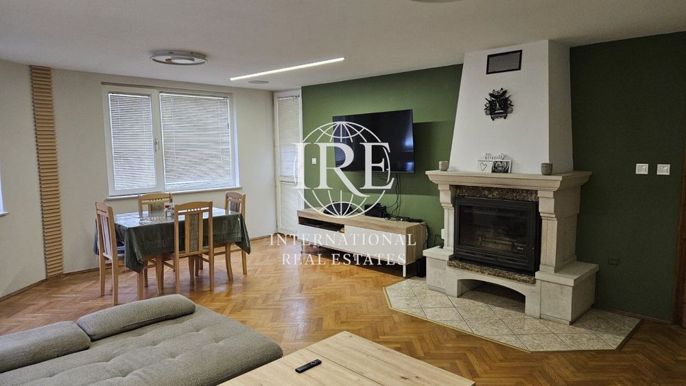 Обзаведен 4-стаен апартамент с камина !