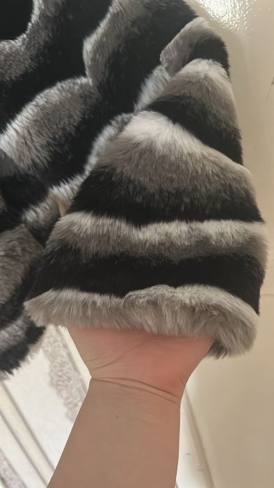 Шуба с искусственным мехом