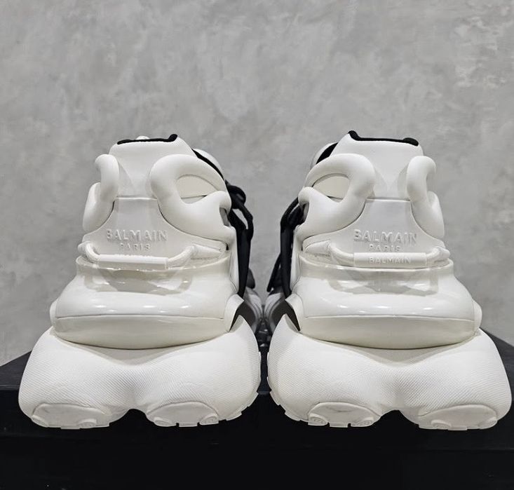 Adidasi balmain unicorn black and white