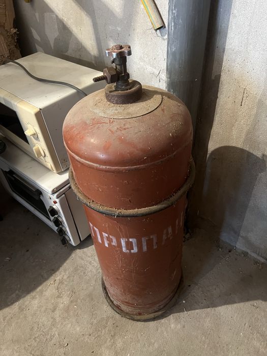 Голяма газова бутилка