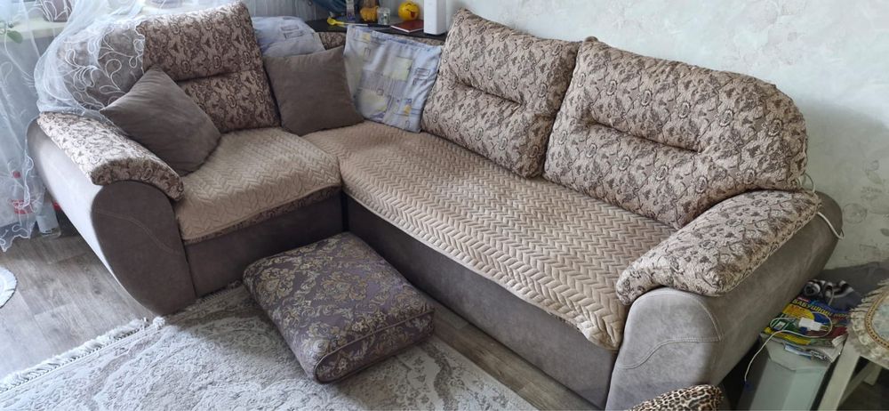 Диван в хорошем состоянии