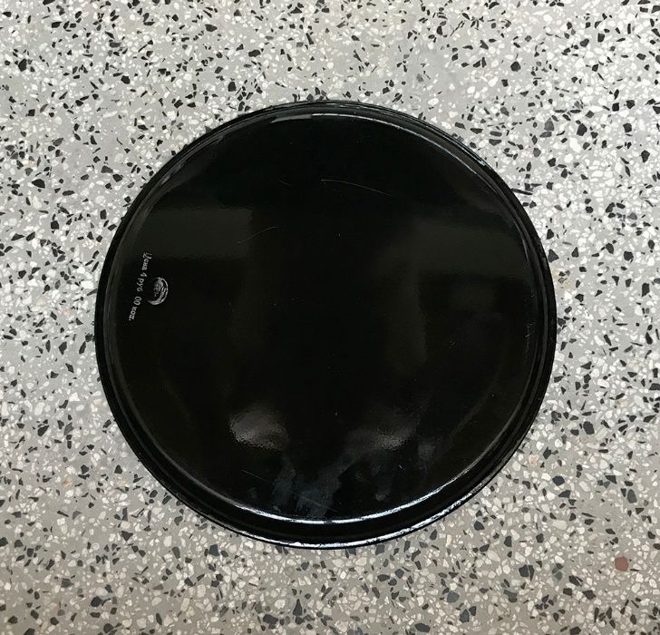 Поднос за сервиране с ръчно рисувани мотиви