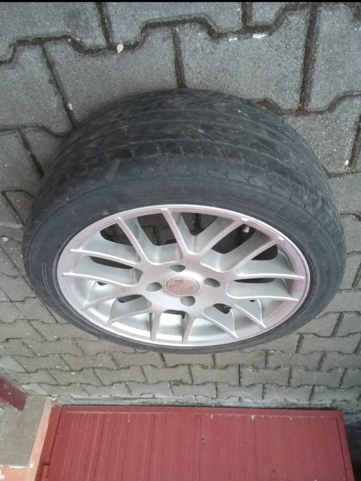 Vand (roti) anvelope auto complet echipate cu jante in stare perfecta