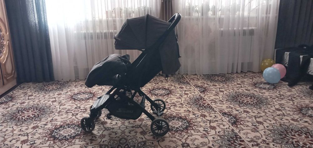 Коляска сотилади