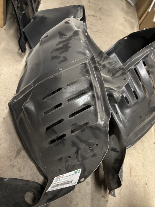 Подкрыльник хайландер 2002->