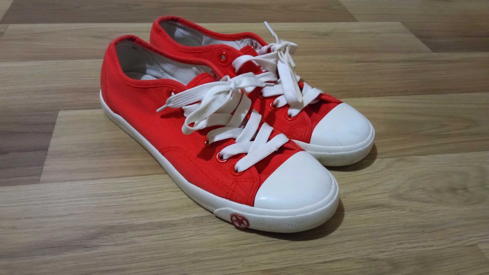 Кецове Calvin Klein маратонки Adidas