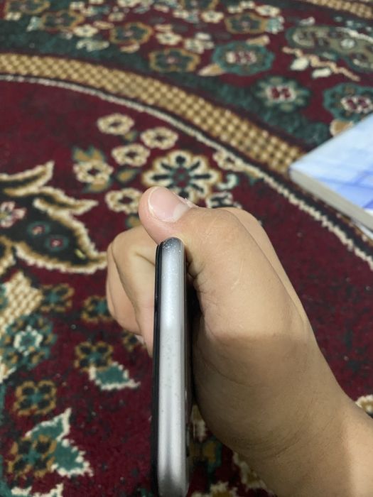 Holati zor hech qayeri snmagan iphone 6 rusumli telefon