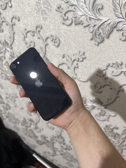 Iphone SE 2020 srochna sotuda