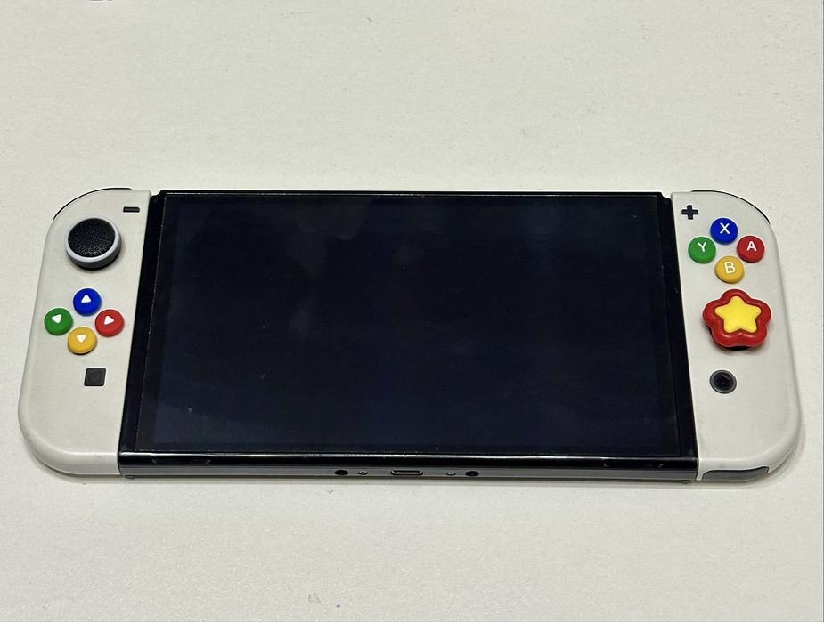 Продаю прошитый Nintendo Switch OLED