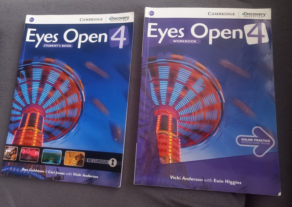 10 лева 2 бр. учебник и 2 бр.учебна тетрадка по английски език