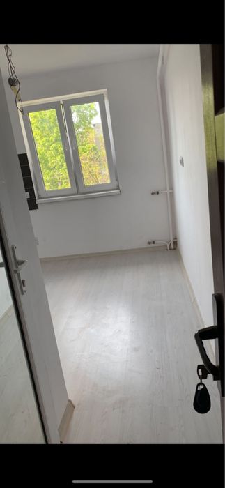 Vand garsoniera zona Cantemir