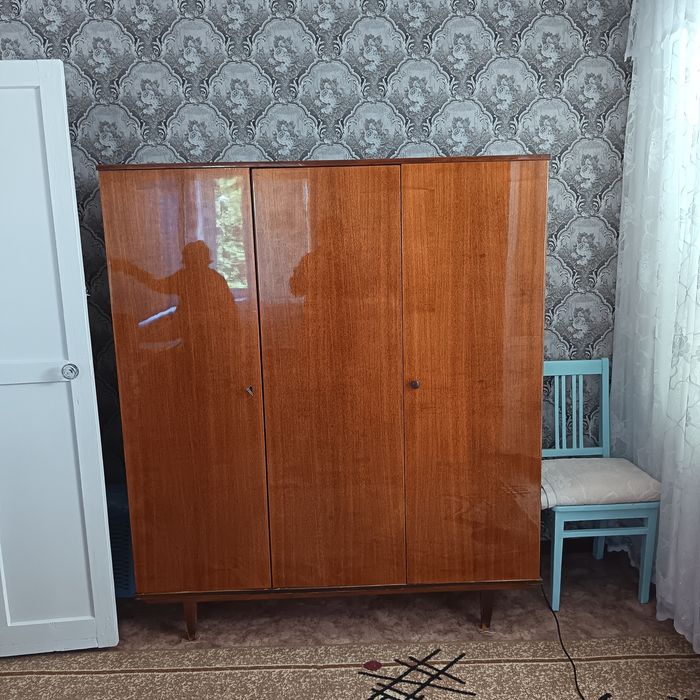 Продам шифонер в