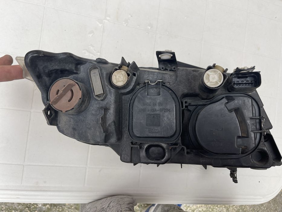 Vand far stanga EUROPA BMW seria 3 E90-E91 VALEO