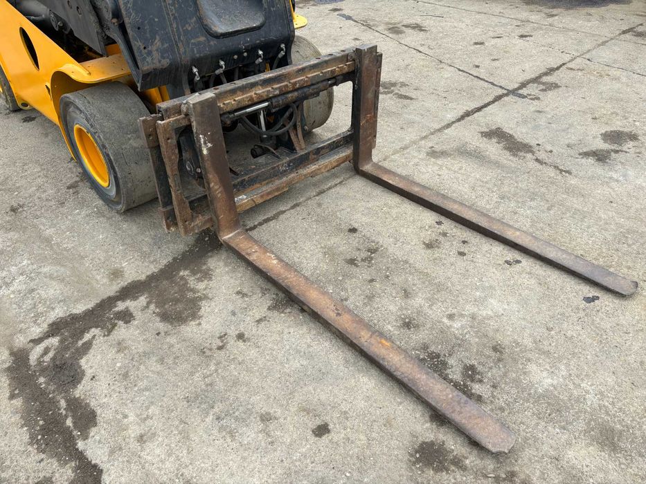 Stivuitor telescopic JCB TLT30D, 2010, 3m 3 tone