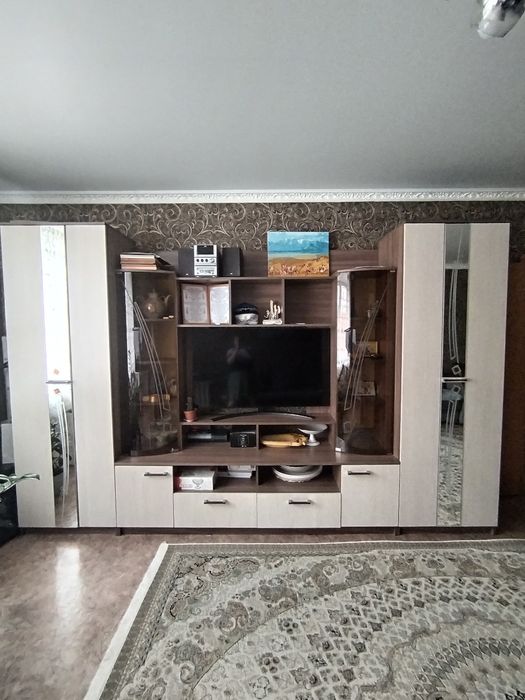 Продам стенку для гостиной