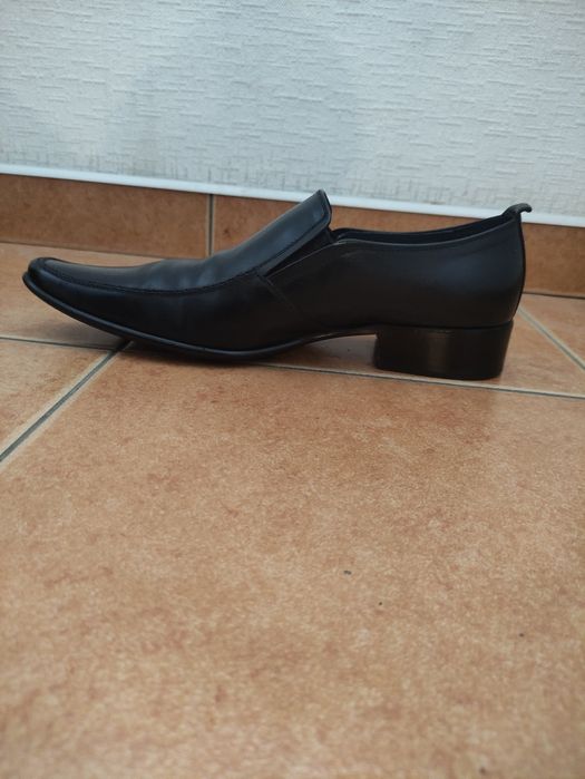 Туфли мужские, кожаные, одевал несколько раз на мероприятия.