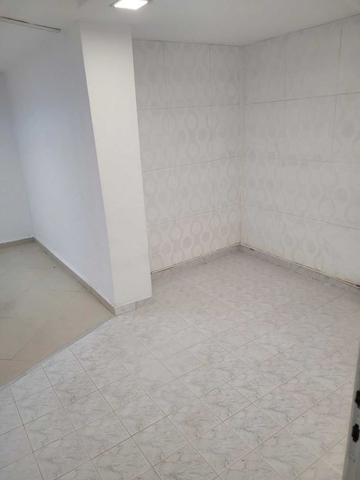 Продава се Магазин в Варна, Червен площад - 78 кв.м за 1603 €/кв.м - Снимка #3