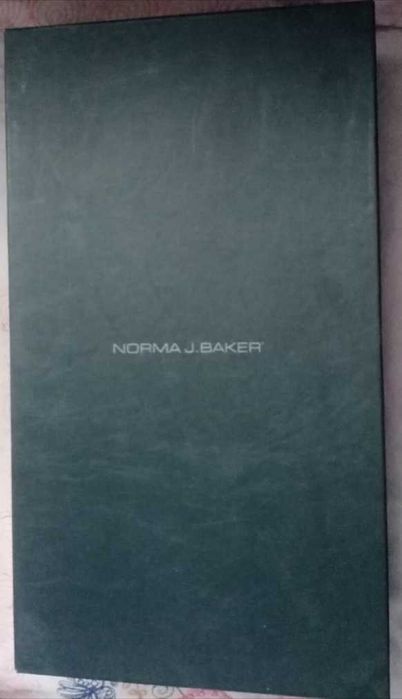 Фирменные итальянские  сапоги Norma J Baker, почти новые.