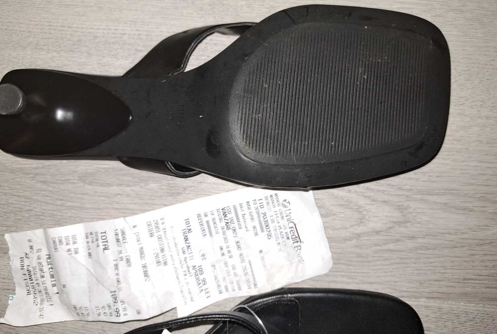 Saboti vara Mango, noi cu eticheta