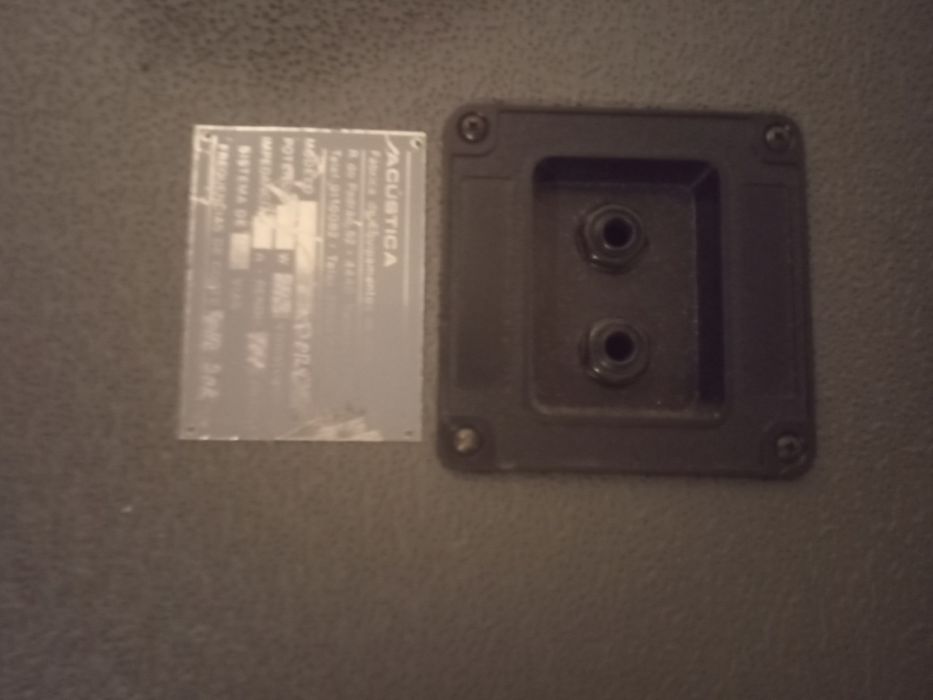 vând boxe Behringer