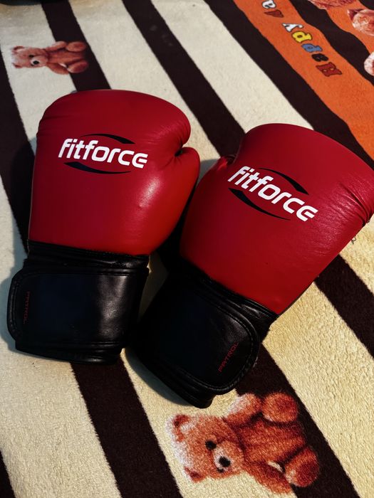 Mănuși de box/kickbox 10 OZ stare foarte buna