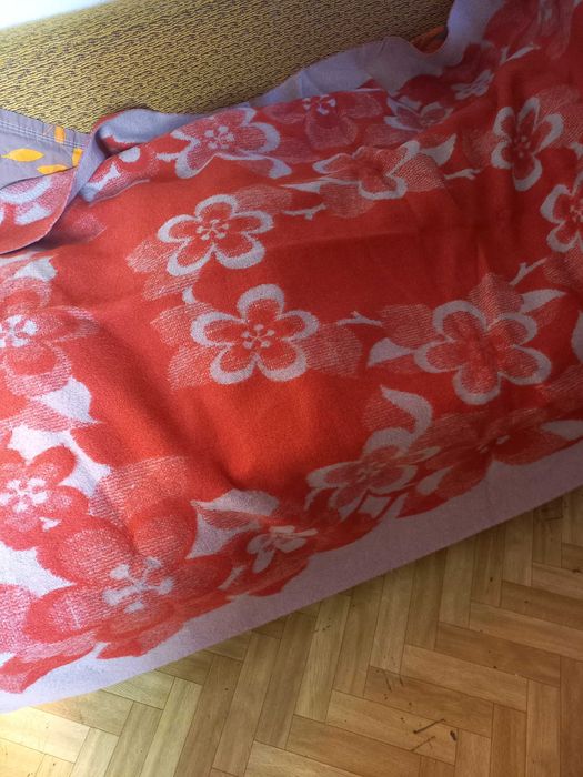 Одеяло шерстянноеполушерстянное,2 одеяла,