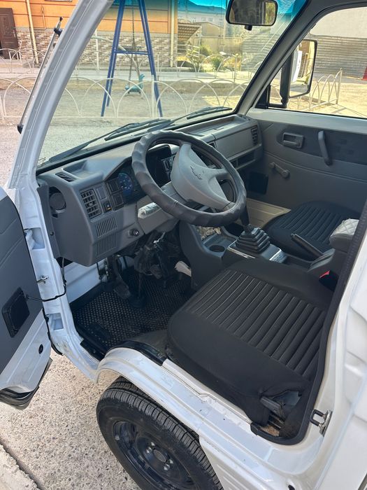 Damas moshinasini sotish