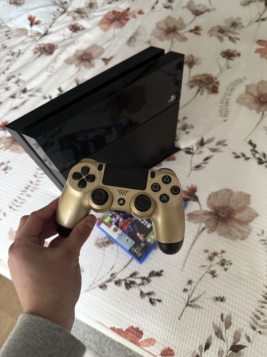 Sony Playstation 4 1TB + controller + joc