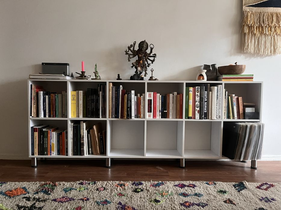 Кастомная книжная полка