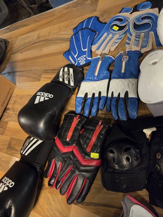 Голям ЛОТ спортни протектори и ръкавици