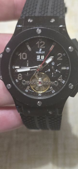 Продавам Мъжки Часовник.