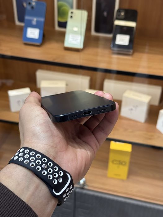 Продам IPhone 16, 256GB