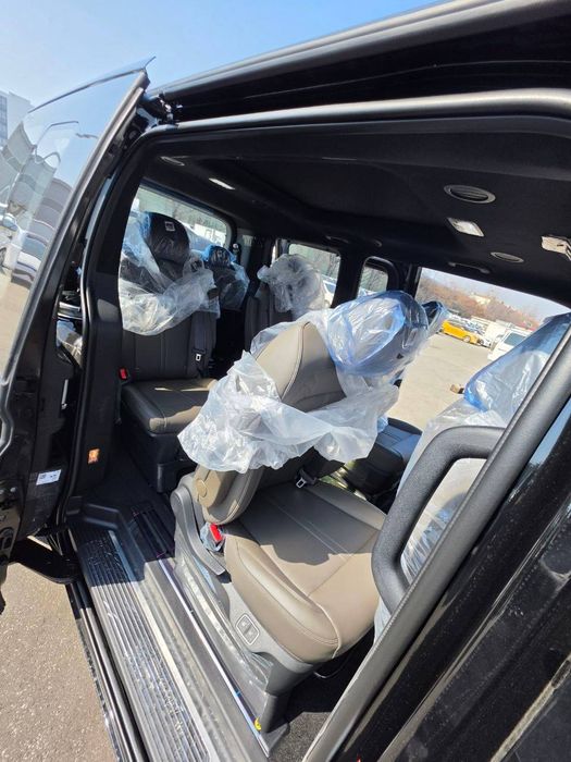 Hyundai Staria Hybrid 2026