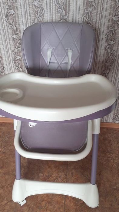 Продам коляску и стульчик для кормления